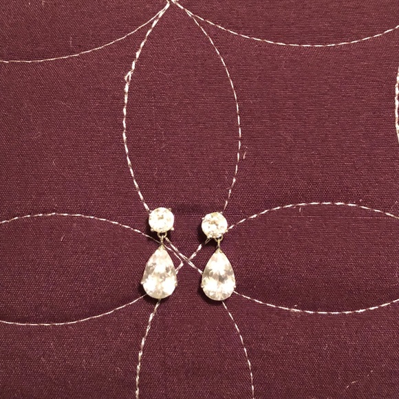 Rhinestone earrings!! - Picture 1 of 2